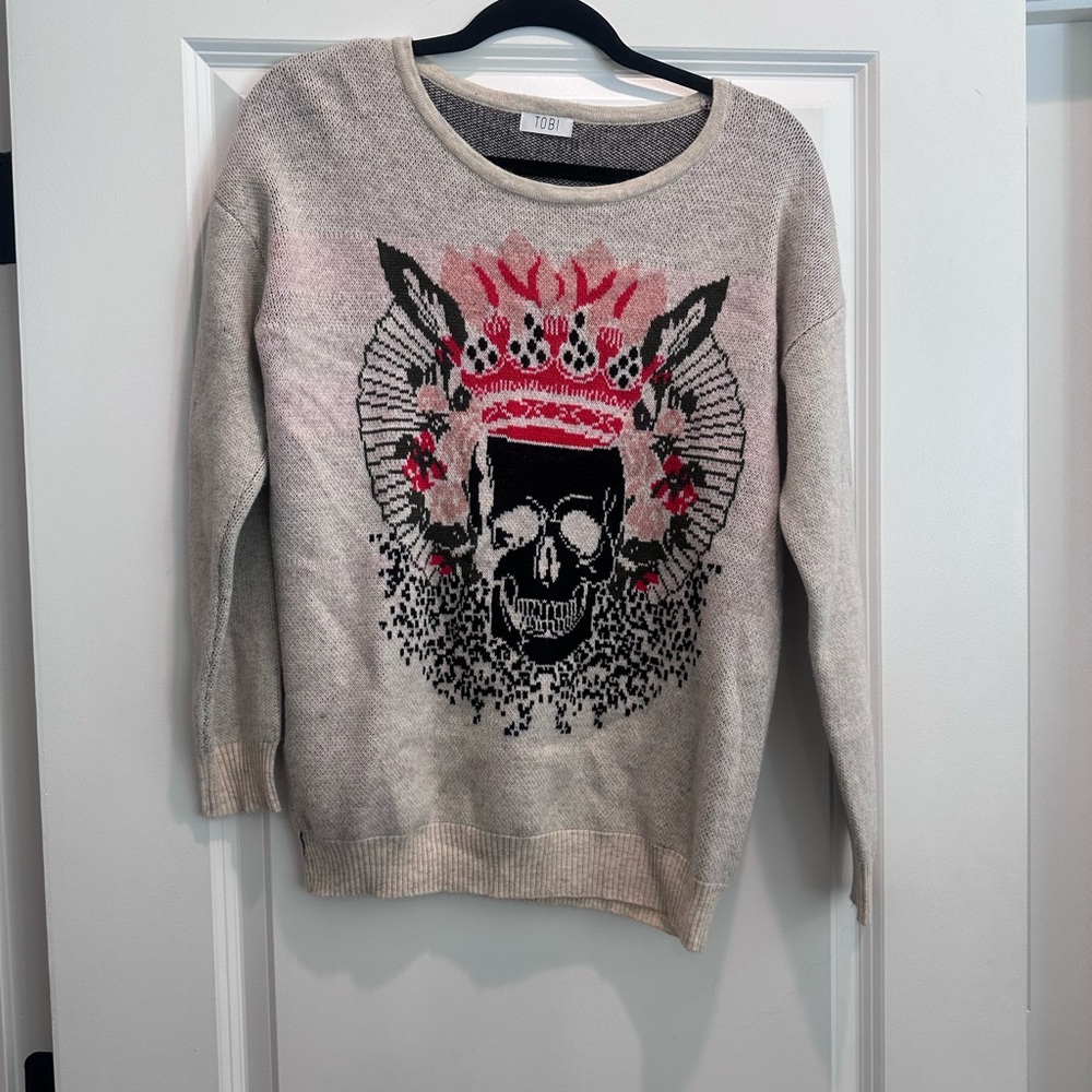 Tobi Beige Skull Graphic Sweater